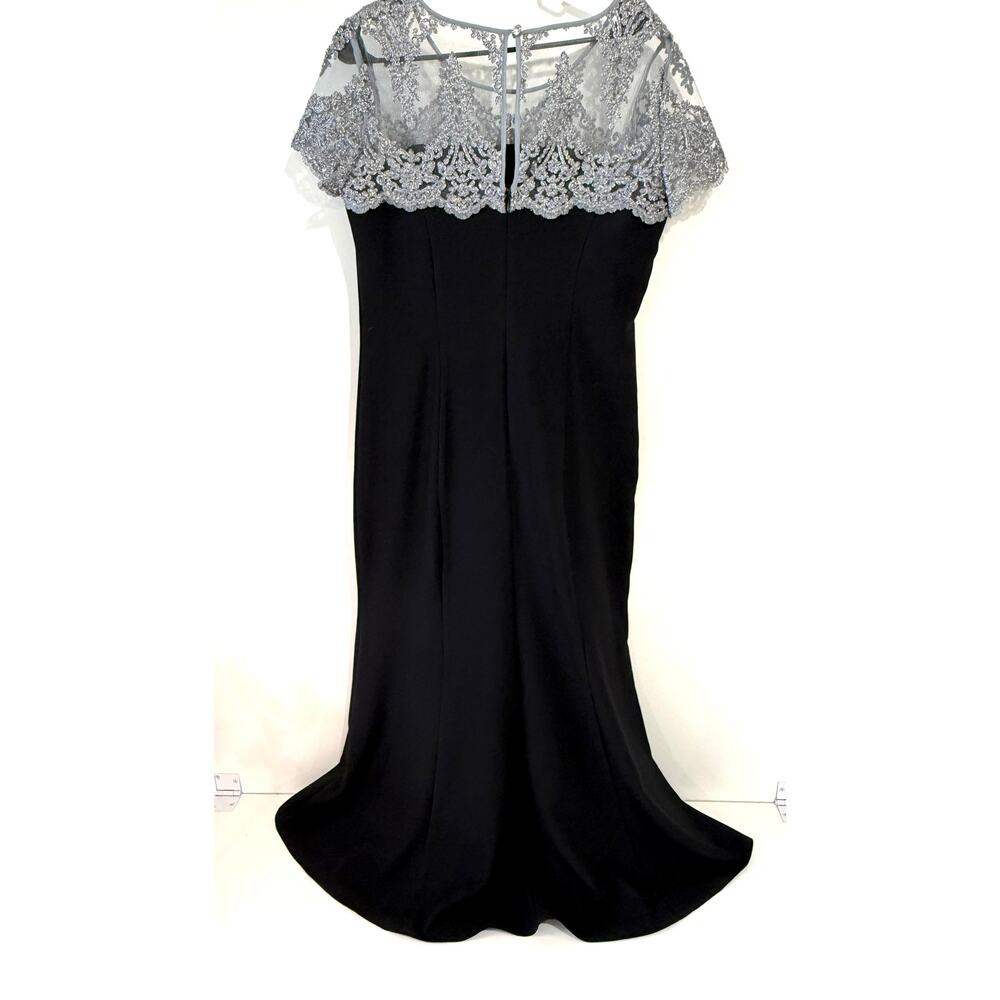 Elegant Black & Silver Lace Gown,Mother of the Bride | Full Formal Dress Size 14 - Picture 2 of 9
